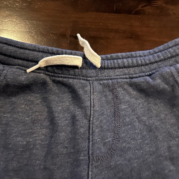 Boys size S (6-7) logo shorts. - Picture 2 of 3